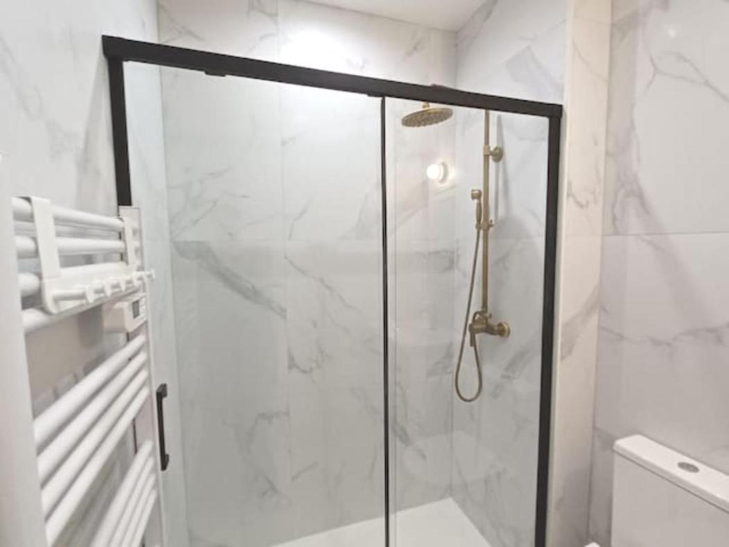#Seasons. 2' From Av Champagne. Design Cocoonig. New Appartement Épernay Buitenkant foto